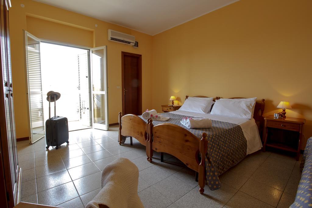 Hotel La Perla Tropea Exteriör bild