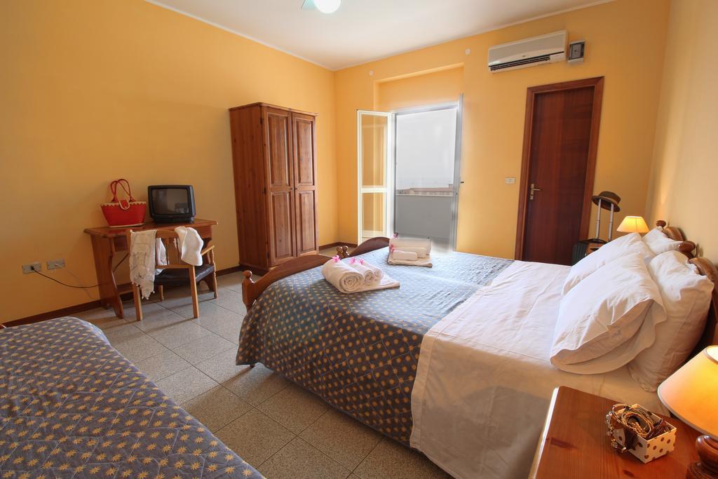 Hotel La Perla Tropea Exteriör bild