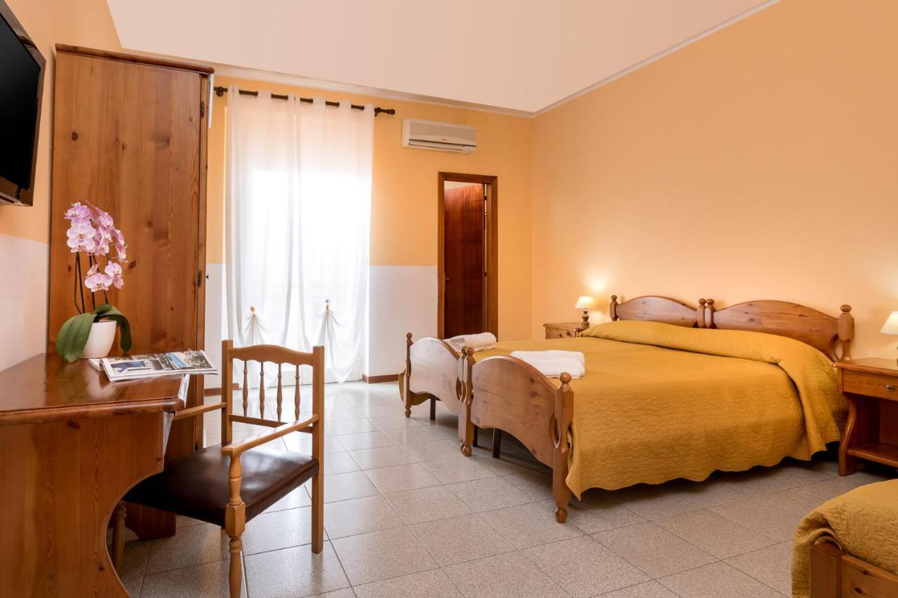 Hotel La Perla Tropea Exteriör bild